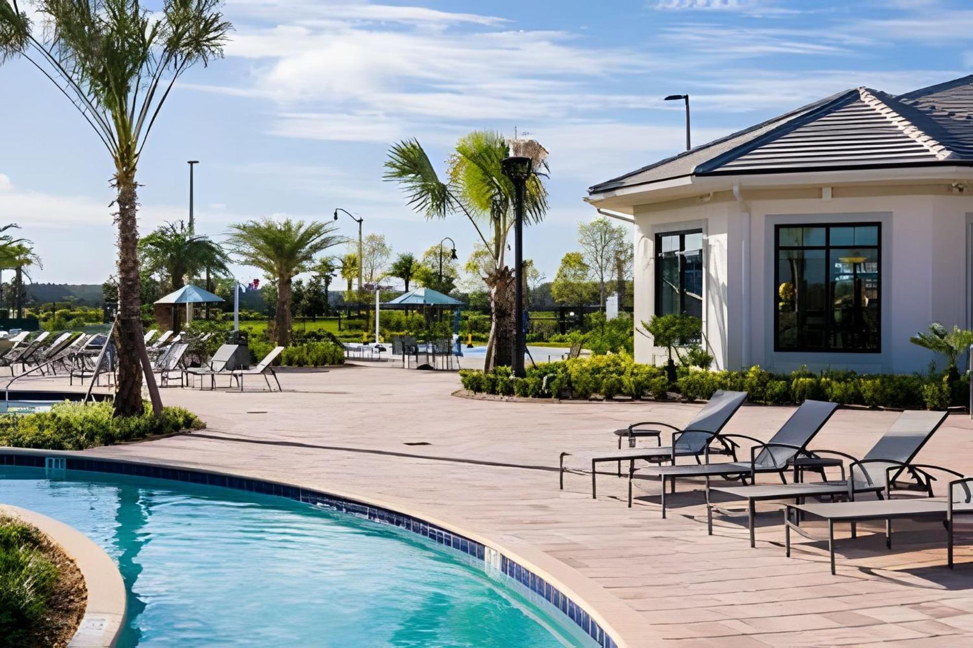 Storey Close To And Other Parks * Kissimmee
