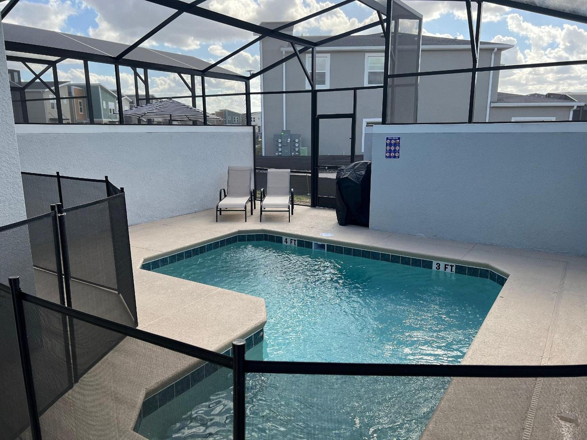 Storey Close To And Other Parks * Kissimmee
